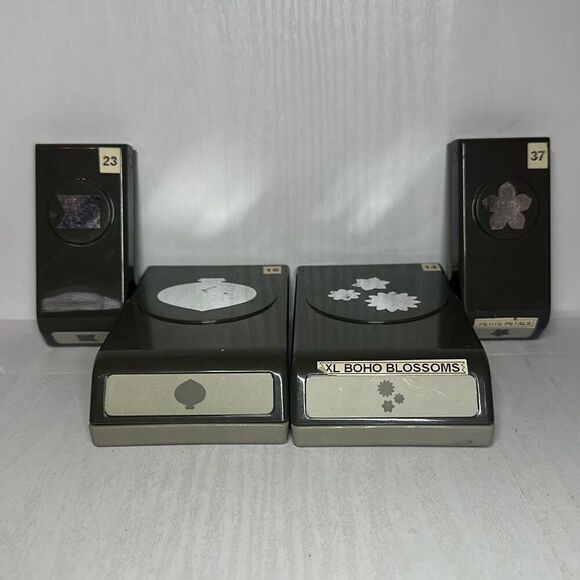 Stampin up! Scrapbooking Paper Punch Petite Petals XL Boho Blossoms Banner - Picture 1 of 8